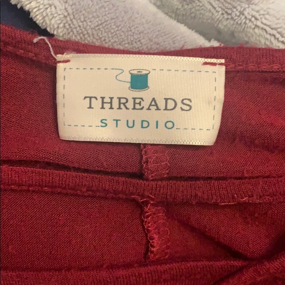 Red top - Picture 4 of 4